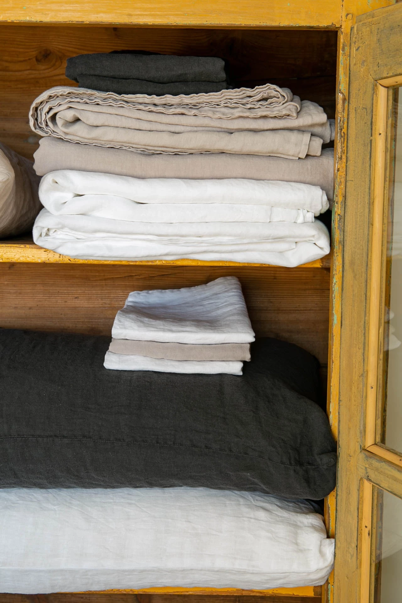 Scout House Scout Portuguese Linen Sheet Set- King - Linen Textiles 7 Scout House Scout Portuguese Linen Sheet Set- King - Linen Textiles