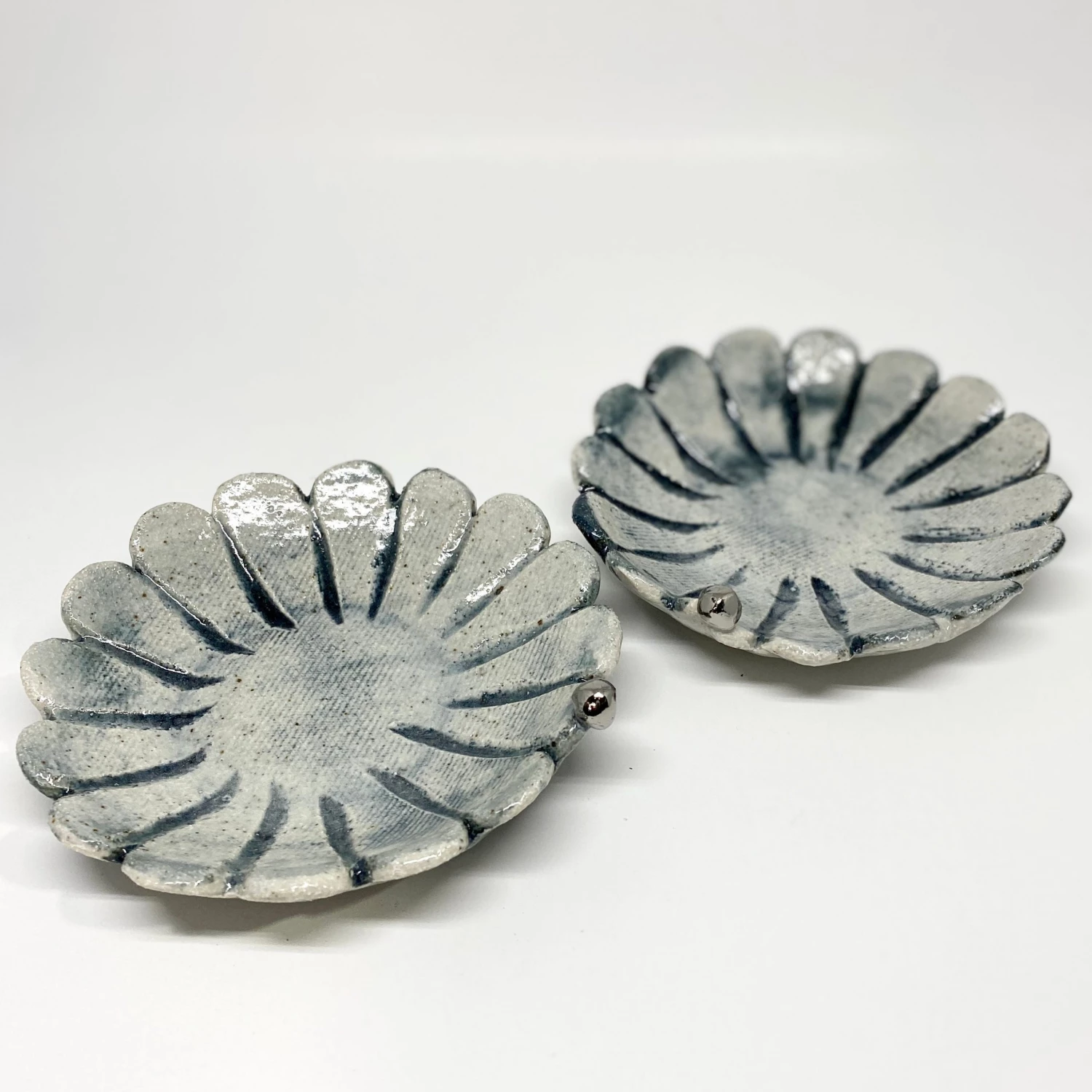 Bridget Bodenham - Flower Dish Silver Pearl Gifts 5 Bridget Bodenham - Flower Dish Silver Pearl Gifts