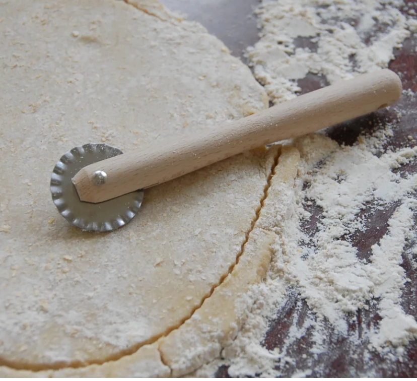 Scout Classic Beech Pastry Wheel 3 Scout Classic Beech Pastry Wheel